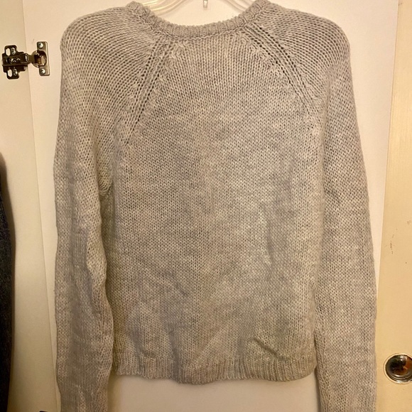 NWT Hollister Grey Sweater - Picture 4 of 4